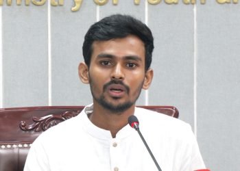 আসিফ মাহমুদের সঙ্গে ভাইরাল ছবি এআই-জেনারেটেড রিউমর স্ক্যানার