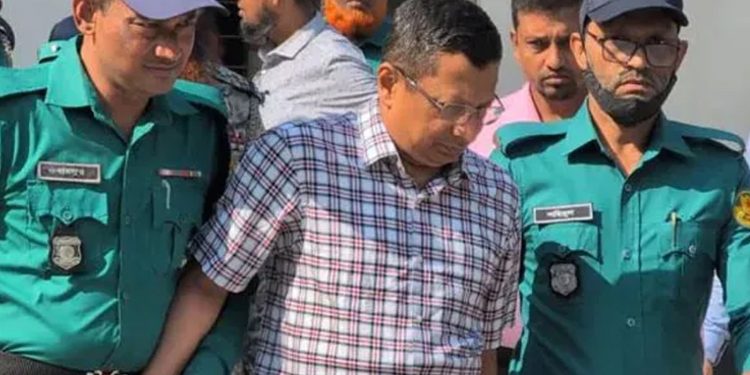 মানবতাবিরোধী অপরাধ শেখ হাসিনার বিরুদ্ধে সাক্ষ্য দিতে ট্রাইব্যুনালে হাজির সাবেক আইজিপি