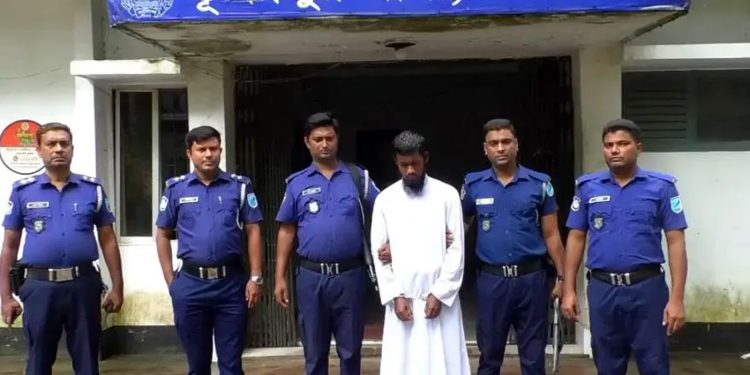 ভূঞাপুরে মাদরাসাছাত্রকে বলাৎকার শিক্ষক গ্রে'প্তা'র