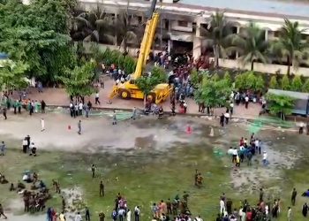 যু'দ্ধবিমান বিধ্বস্তের পর সীমিত পরিসরে খুললো মাইলস্টোন স্কুল