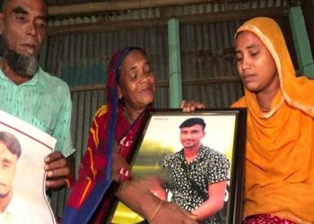 গত বছরের ৫ আগস্ট গণঅভ্যুত্থানের বিজয় মিছিল থেকে নি'খোঁ'জ হন ফিরে হৃদয় পেতে বছরজুড়ে মায়ের অপেক্ষা