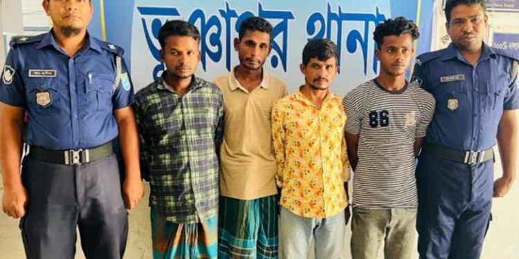 ভূঞাপুরে ডা'কা'তি মা'ম'লা'য় আন্তঃজেলা ডা'কা'ত দলের চার সদস্য গ্রে'ফ'তা'র