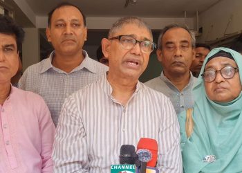 বিচ্ছিন্ন ঘটনা নিয়ন্ত্রণে সরকারকে কঠোর হতে হবে: আযম খান