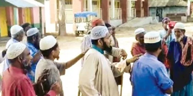 মধুপুরে ঐতিহ্যবাহী ফকির মেলা গ্রামীণ সংস্কৃতি ও মানবিকতার জীবন্ত সাক্ষী