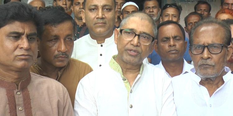উত্তরায় বিমান দুর্ঘটনায় নি'হ'ত হুমায়রার পরিবারে বিএনপি নেতাদের সমবেদনা : আহমেদ আযম খান
