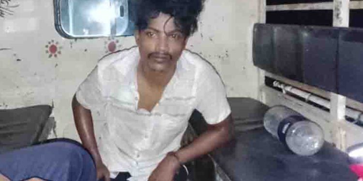 রূপগঞ্জে যৌথ বাহিনীর অভিযানে মা'দ'ক মা'ম'লা'র আ'সা'মি জামাল মিয়া আ'ট'ক