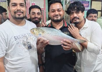 এক ইলিশ বিক্রি ৯ হাজার ৫৫০ টাকা