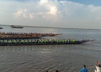 ভূঞাপুরে যমুনা নদীতে ঐতিহ্যবাহী নৌকা বাইচ অনুষ্ঠিত