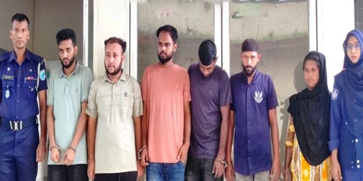 মির্জাপুরে অপহরণ করে চাঁ'দা দাবি স্ত্রীসহ গ্রে'প্তা'র ৬ জন