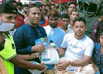 দেলদুয়ারে বিএনপি মনোনয়নপ্রত্যাশী আতিকের গণসংযোগ ও লিফলেট বিতরণ