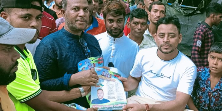 দেলদুয়ারে বিএনপি মনোনয়নপ্রত্যাশী আতিকের গণসংযোগ ও লিফলেট বিতরণ