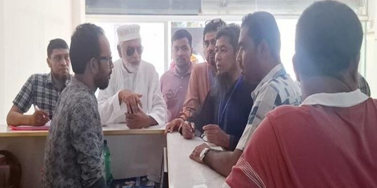 টাঙ্গাইলে অবৈধ ক্লিনিকের বিরুদ্ধে অভিযান সতর্ক নোটিশ প্রদান