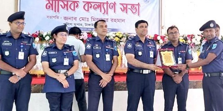 টাঙ্গাইলের শ্রেষ্ঠ ওসি নির্বাচিত মির্জাপুর থানার রাশেদুল ইসলাম