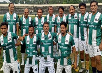 টাঙ্গাইল স্টেডিয়ামে মর্নিং ফুটবল টুর্নামেন্টের ফাইনালে ব্রক্ষ্মপুত্র দল