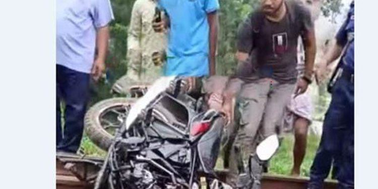 টাঙ্গাইলে ট্রেনের ধাক্কায় মোটরসাইকেল আরোহীর মৃ'ত্যু