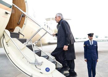 “১৩ বছর পর ঢাকায় আসছেন পাকিস্তানের পররাষ্ট্রমন্ত্রী ইসহাক দার”