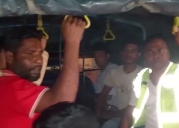 শ্রীপুরে মশাল মিছিলের প্রস্তুতিকালে ৪ ছাত্রলীগ কর্মী আ'ট'ক