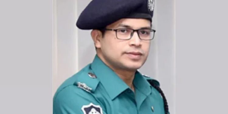 অতিরিক্ত পুলিশ সুপার অনুপস্থিতির কারণে সাময়িক বরখাস্ত