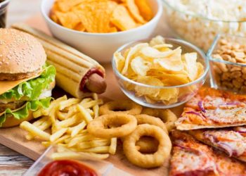 পাইলসের রোগীরা যেসব খাবার থেকে দূরে থাকবেন