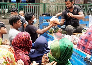 ঢাকাসহ বিভিন্ন জেলায় ভর্তুকি মূল্যে তেল-চিনি-ডাল বিক্রি শুরু করছে টিসিবি
