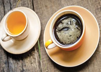 চা নাকি কফি: কোনটি স্বাস্থ্যবান? জানুন বৈজ্ঞানিক দৃষ্টিকোণ থেকে