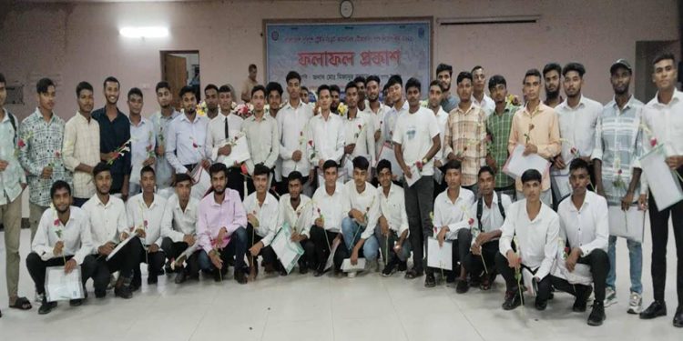 টাঙ্গাইলে ৩৩১২ প্রার্থীর মধ্যে স্বচ্ছতায় পুলিশে চাকরি পেলো ৫০ জন