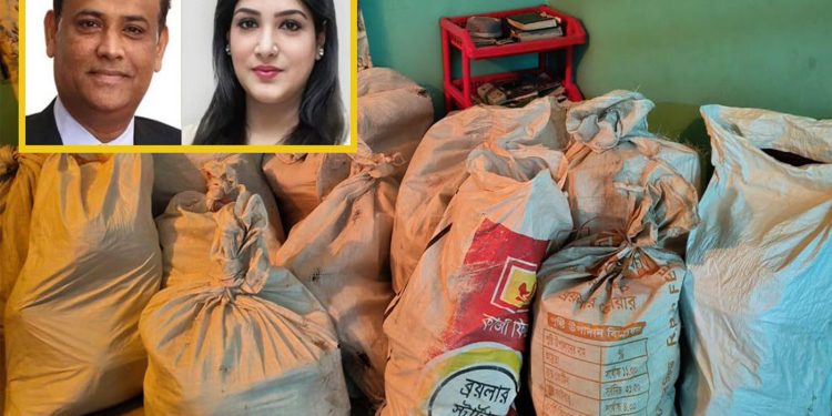 স্ত্রীর গাড়িচালকের বাসা থেকে সাবেক ভূমিমন্ত্রীর ২৩ বস্তা নথি উদ্ধার