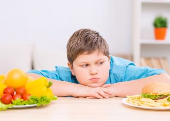 শিশুর ওজন অতিরিক্ত বেড়ে যাচ্ছে? জেনে নিন কারণ ও করণীয়