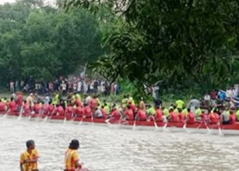 টাঙ্গাইলের ছিলিমপুরে এলেংজানী নৌকা বাইচ প্রতিযোগিতা অনুষ্ঠিত
