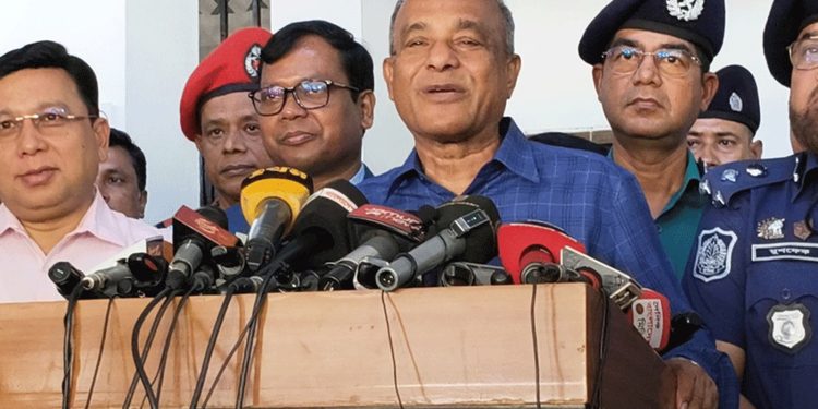 জাতীয় নির্বাচনে সেনা নৌ ও বিমানবাহিনী মোতায়েন হবে: স্বরাষ্ট্র উপদেষ্টা