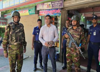 টাঙ্গাইলে মেয়াদ উত্তীর্ণ ওষুধ বিক্রির দায়ে তিন ফার্মেসিকে জরিমানা