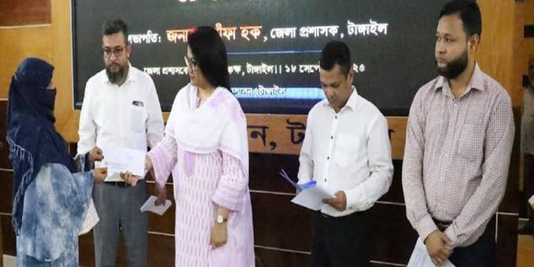টাঙ্গাইলে দুর্ঘটনায় নি'হ'ত ও আ'হ'ত মাঝে ৯০ লাখ টাকার চেক বিতরণ