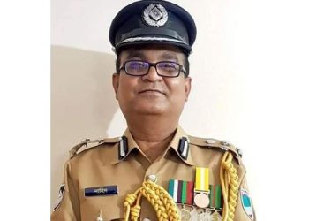 পুলিশের সাবেক ডিআইজি নাহিদুল ইসলাম গ্রে'প্তা'র