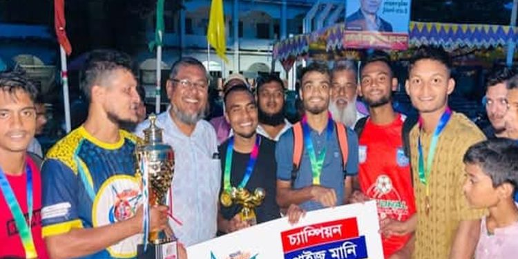 কালিহাতী গোল্ডকাপ ফুটবলের ফাইনালে ট্রাইব্রেকারে জয় গোপালপুর একাডেমির