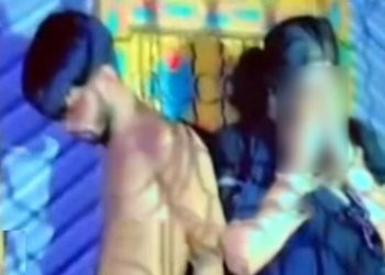 মির্জাপুরে প'র'কী'য়া'র অভিযোগে যুবক-গৃহবধূকে বেঁধে নি'র্যা'ত'ন