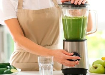 ব্লেন্ডারে দেওয়া ঠিক নয় যেসব খাবার