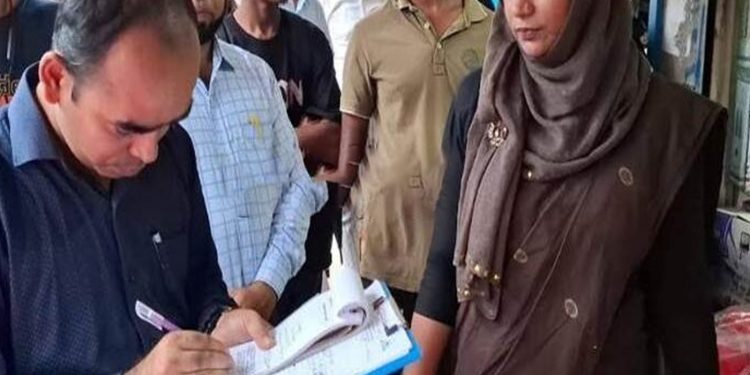 সখীপুরে গ্যাস সিলিন্ডারের বাজার নিয়ন্ত্রণে অভিযান, ৭ ব্যবসায়ীকে জরিমানা