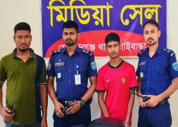 গোবিন্দগঞ্জে বাসে তল্লাশিতে ৪ কেজি গাঁ'জা উদ্ধার, যুবক কা'রা'গা'রে