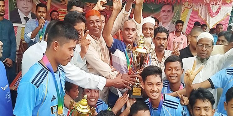 মধুপুরে বিএনপির প্রতিষ্ঠাবার্ষিকী উপলক্ষে প্রীতি ফুটবল ম্যাচ অনুষ্ঠিত