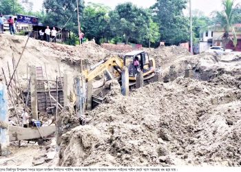 মির্জাপুরে নির্মাণ কাজের সময় গ্যাসপাইপ ফেটে সরবরাহ বন্ধ