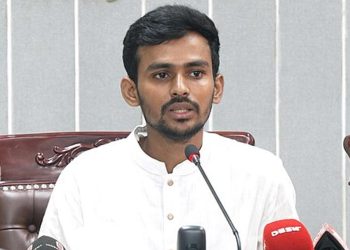 ডাকসু নির্বাচন সফলভাবে সম্পন্ন হোক : উপদেষ্টা আসিফ