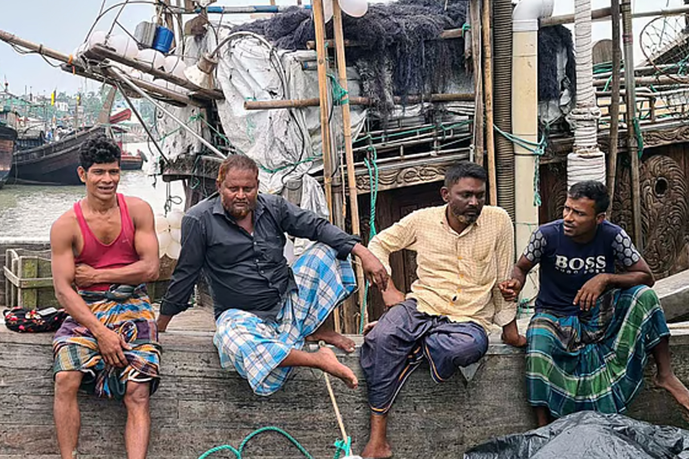 এত ইলিশ হঠাৎ কোথায় হারালো?