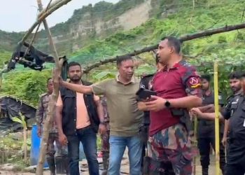 টেকনাফে মানব পাচার চক্রের আস্তানায় অভিযান উদ্ধার ৮০ জন