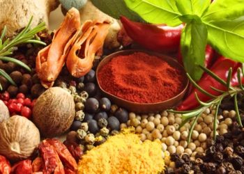 রান্নাঘরের ৫টি মসলা ত্বক ও চুলের যত্নে দারুণ কার্যকর