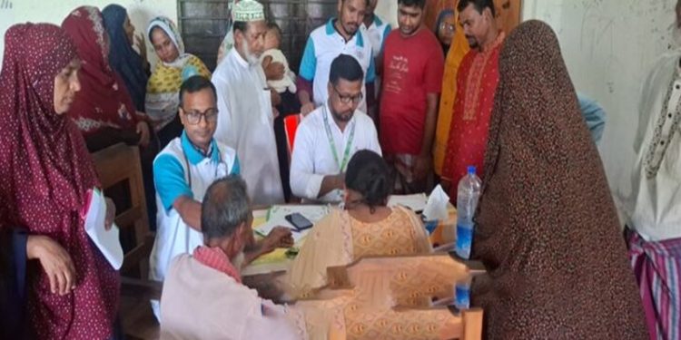 কালিহাতীতে বিনামূল্যে চোখের মেডিকেল ক্যাম্পে সেবা নিলো শতাধিক রোগী