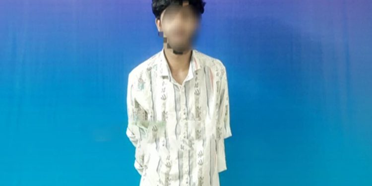 টাঙ্গাইলে ছি'ন'তাই মা'ম'লা'র পলাতক আসামি আলহাজ্ব আকন্দ গ্রে'প্তা'র
