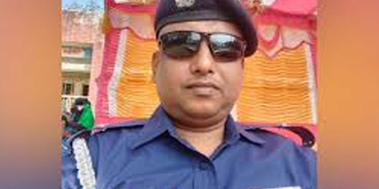 কালিহাতীতে সাবেক এএসআই রায়হান আলীর বিরুদ্ধে নারী মারধরের অভিযোগ
