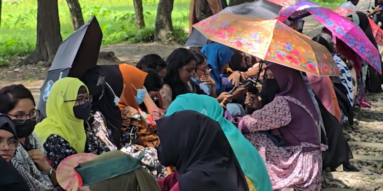 বাকৃবি খোলার সিদ্ধান্তে অনিশ্চয়তা জরুরি সিন্ডিকেট সভা স্থগিত
