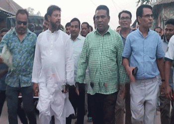 কালিহাতীতে কৃষিবিদ খালিদের রাষ্ট্র মেরামতের ৩১ দফার লিফলেট বিতরণ