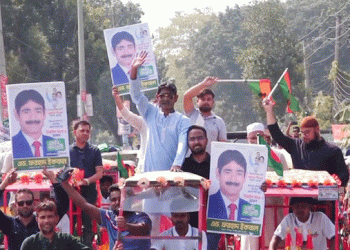টাঙ্গাইলে রিক্সাচালকদের ভালবাসায় সিক্ত হলো ফরহাদ ইকবাল